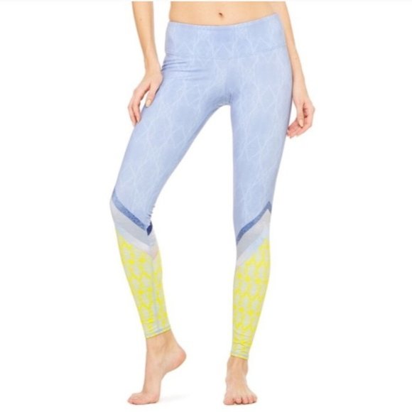 Alo Yoga Airbrush Tree Lace Sky Leggings - M - Picture 2 of 8